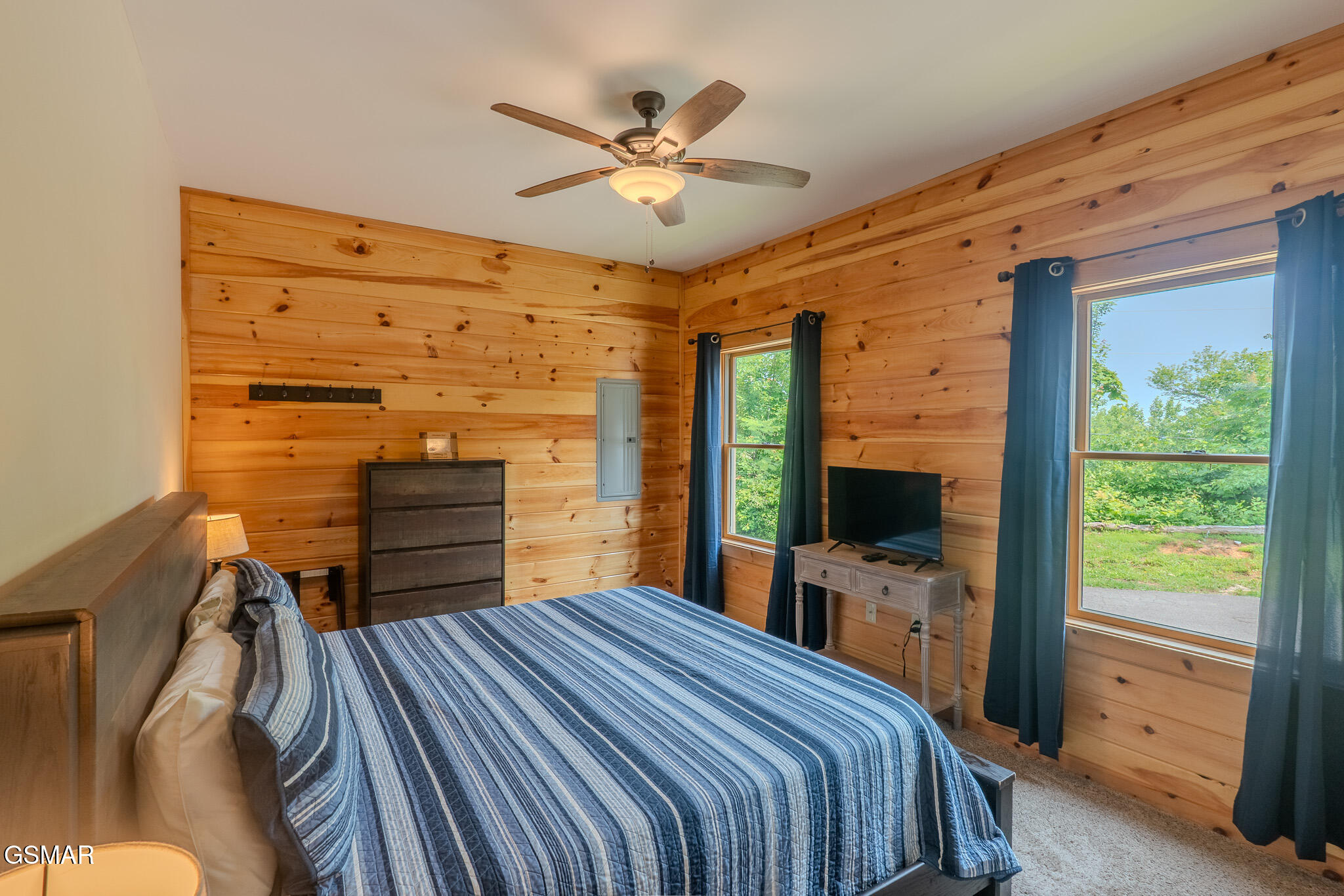 Gatlinburg, Tennessee, 37738, United States, 2 Bedrooms Bedrooms, ,2 BathroomsBathrooms,Residential,For Sale,1846238