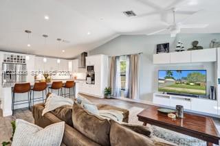 Davie, Florida, 33325, United States, 3 Bedrooms Bedrooms, ,2 BathroomsBathrooms,Residential,For Sale,2049200
