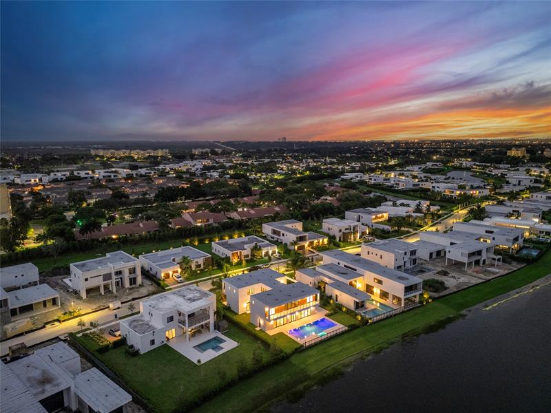 Weston, Florida, 33326, United States, 5 Bedrooms Bedrooms, ,10 BathroomsBathrooms,Residential,For Sale,1925286