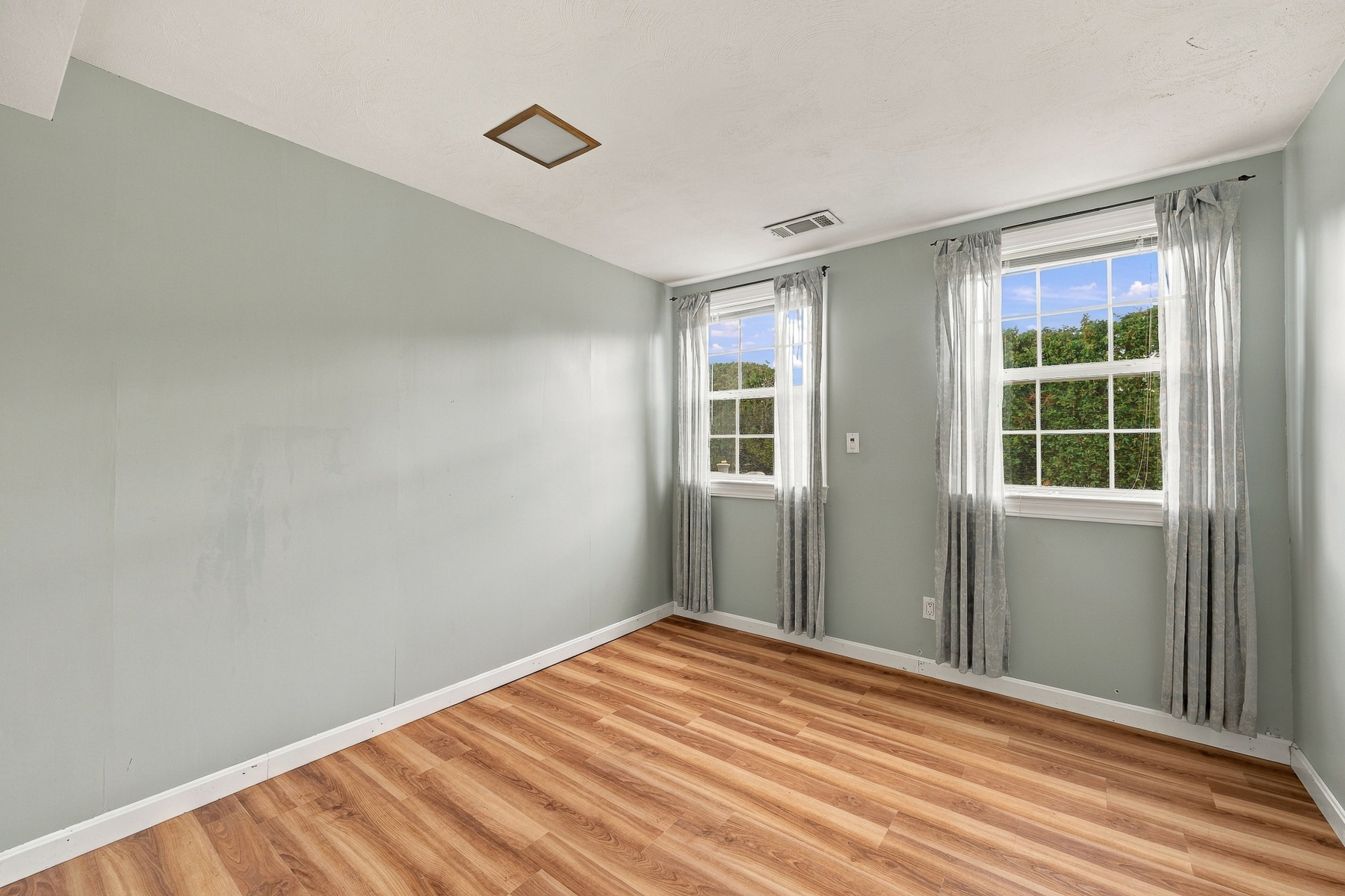  709 Humphrey Street, Swampscott, MA, 01907 - 物件實景