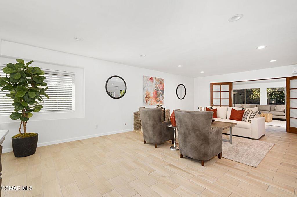 Thousand Oaks, California, 91362, United States, 4 Bedrooms Bedrooms, ,3 BathroomsBathrooms,Residential,For Sale,1990954