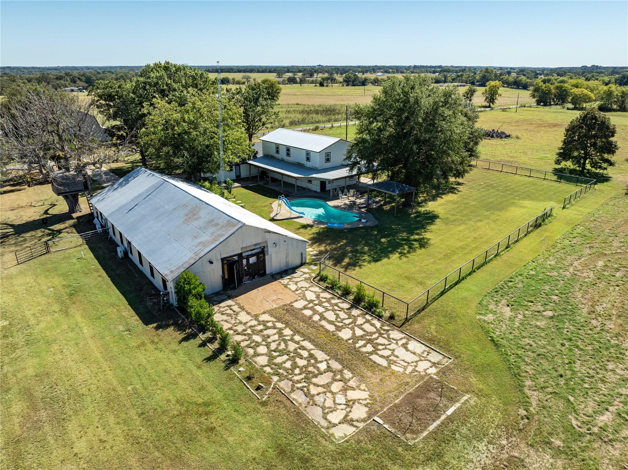 Canton, Texas, 75103, United States, 5 Bedrooms Bedrooms, ,3 BathroomsBathrooms,Residential,For Sale,1976221