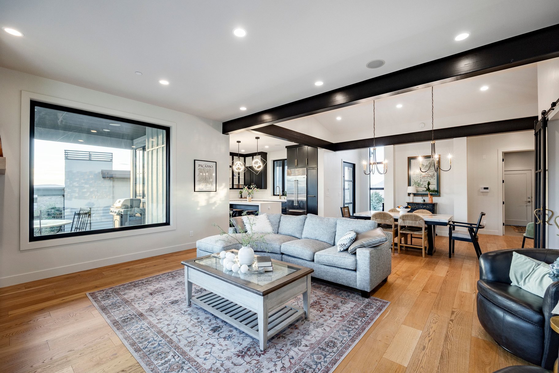  Custom-Home Quality Without the Custom-Home Wait - 物件實景