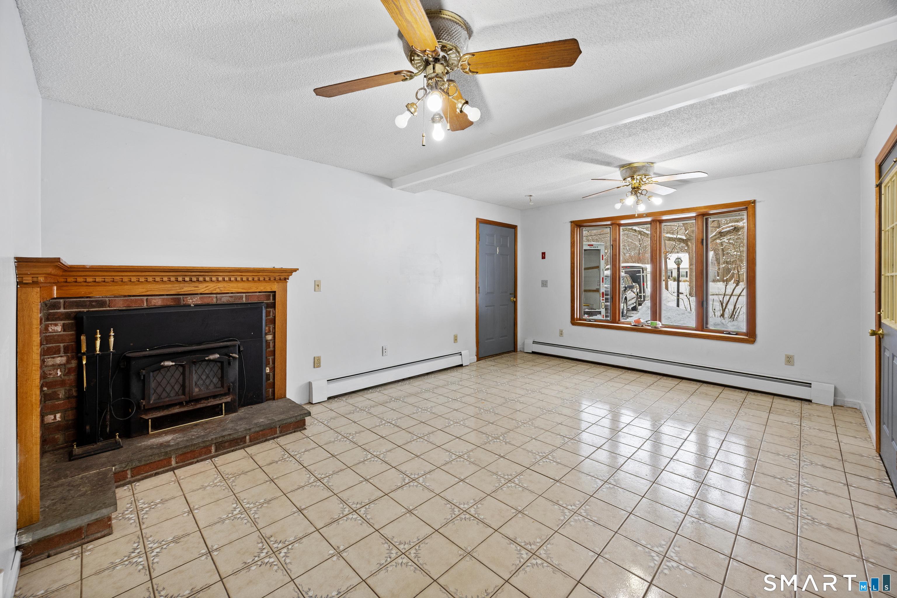 Southington, Connecticut, 06489, United States, 5 Bedrooms Bedrooms, ,3 BathroomsBathrooms,Residential,For Sale,2007439