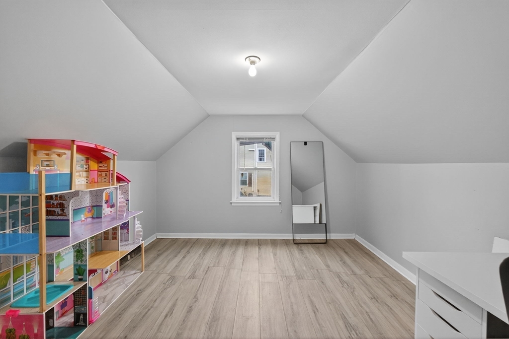 Dracut, Massachusetts, 01826, United States, 4 Bedrooms Bedrooms, ,2 BathroomsBathrooms,Residential,For Sale,1937209