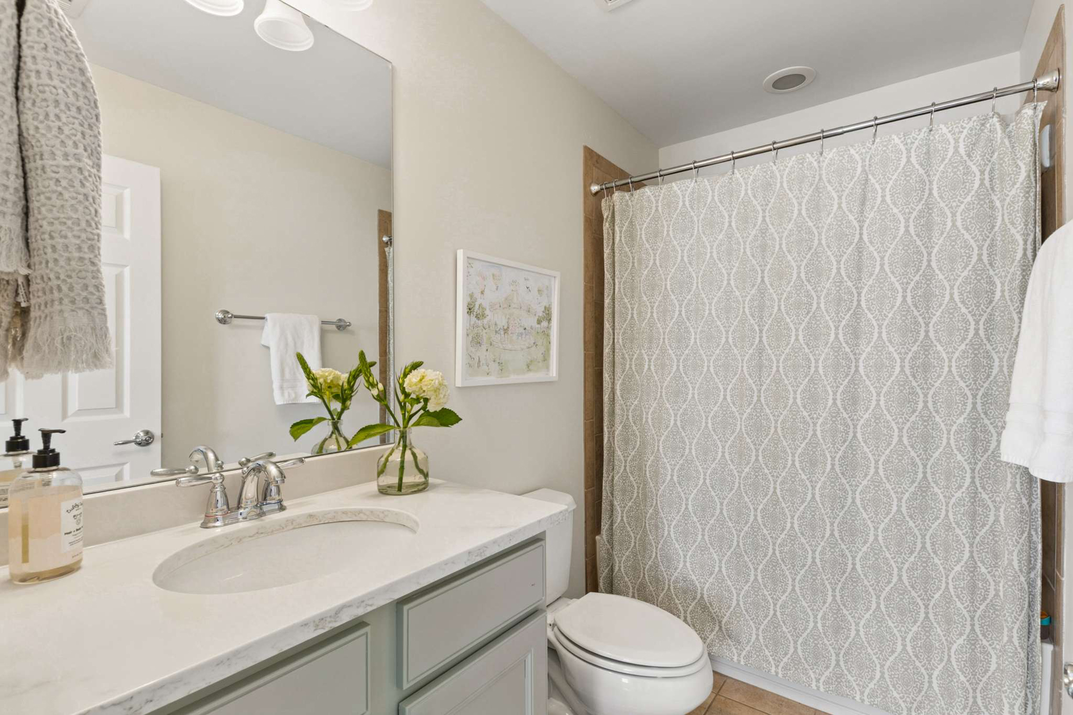  Beautiful, Light-filled Townhome in Historic Desirable Ardmore Park Neighborhood - 物件實景