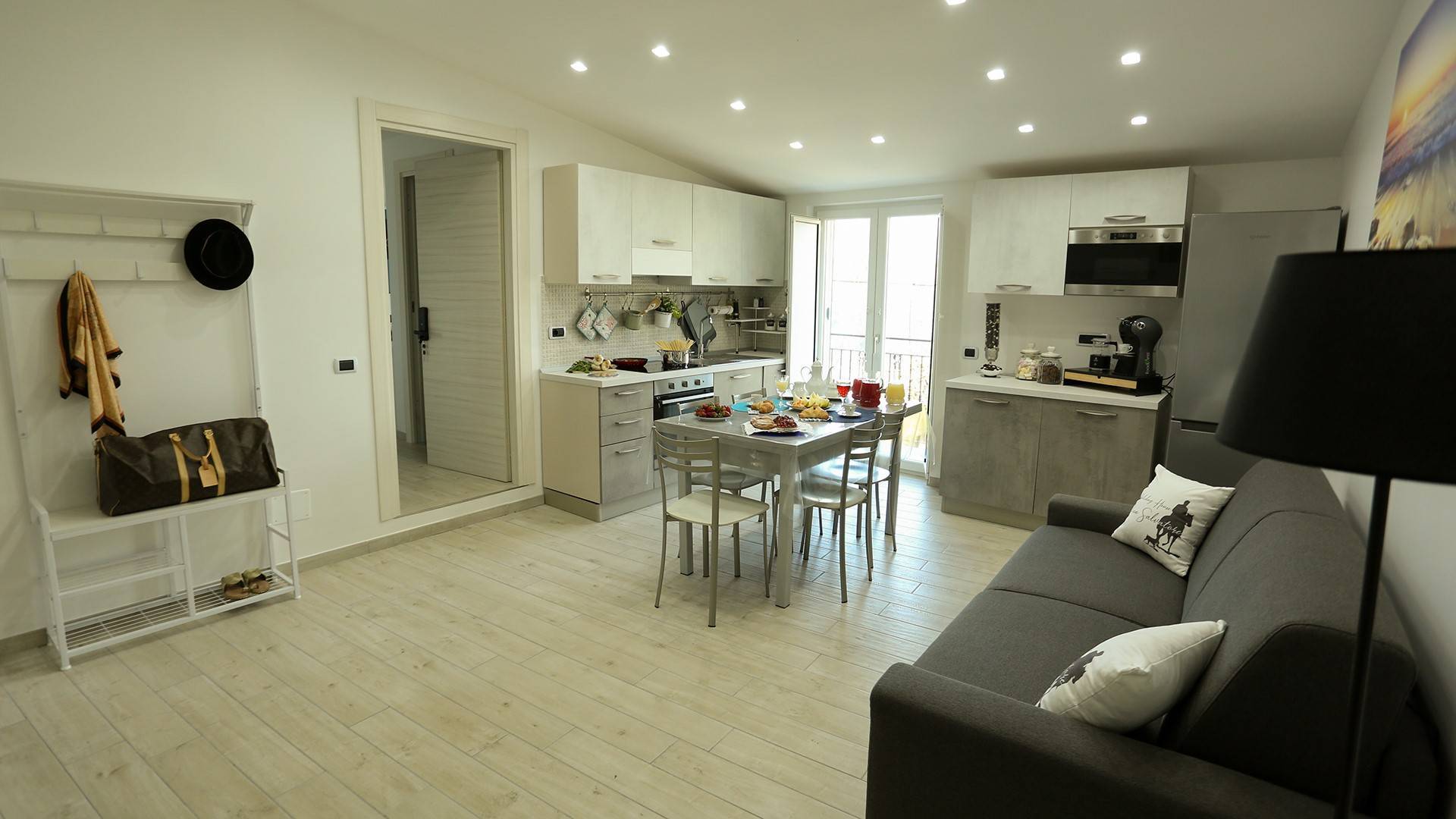 Sorrento, Napoli, 80067, IT, 2 Bedrooms Bedrooms, ,2 BathroomsBathrooms,Residential,For Sale,1829517