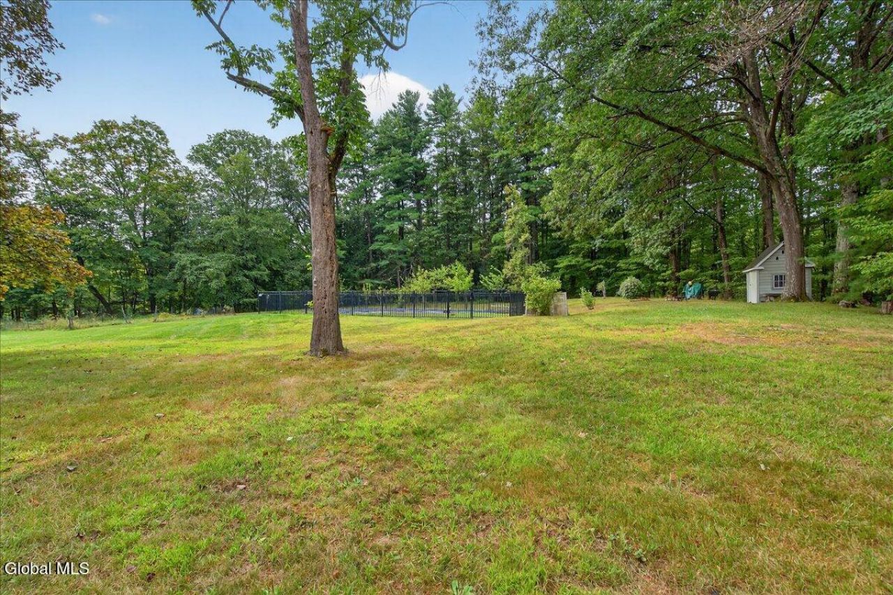 Schenectady, New York, 12309, United States, 5 Bedrooms Bedrooms, ,4 BathroomsBathrooms,Residential,For Sale,1938536