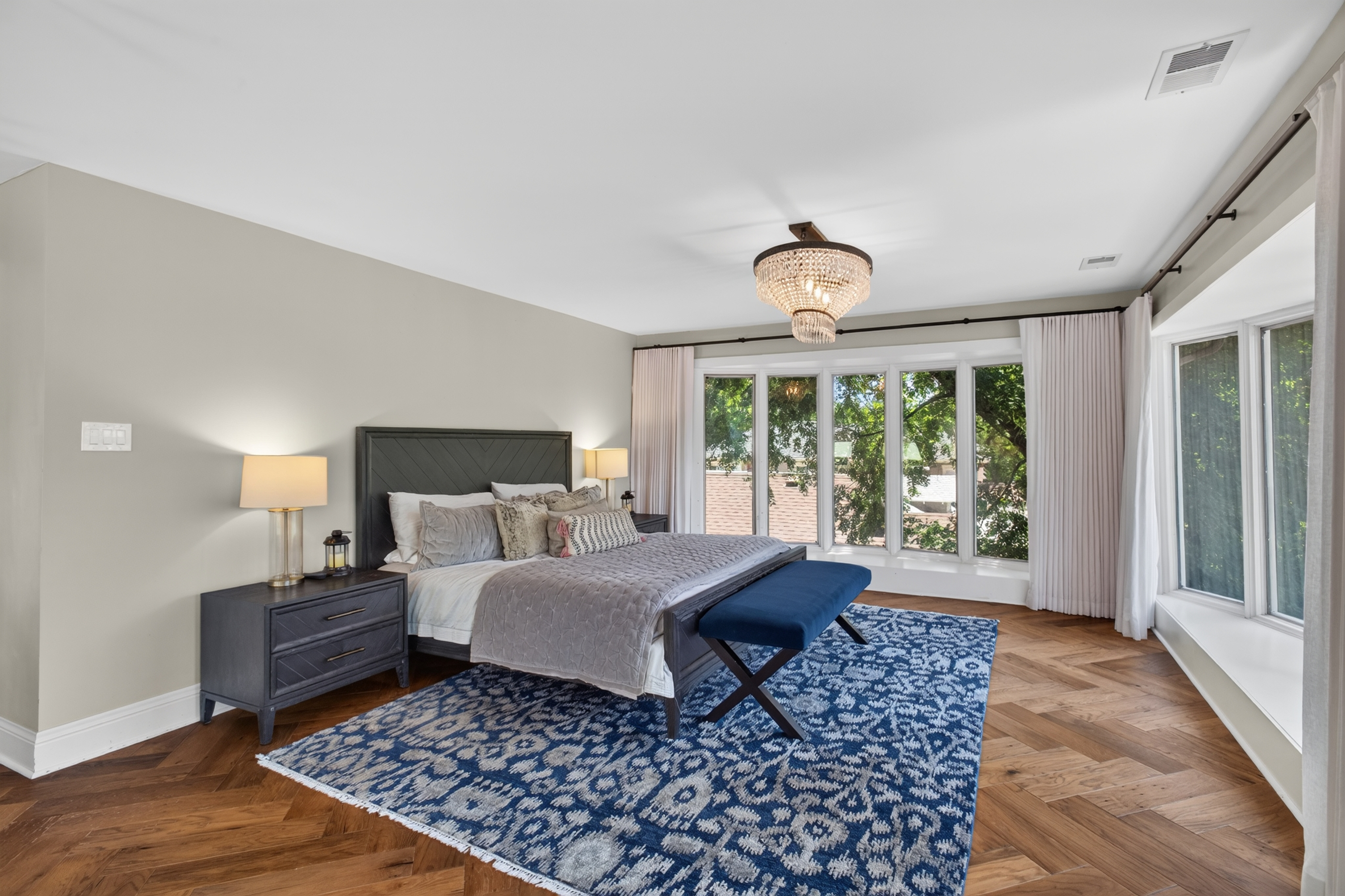  This Exceptional Home Delivers the Perfect Balance of Luxury and Comfort - 物件實景