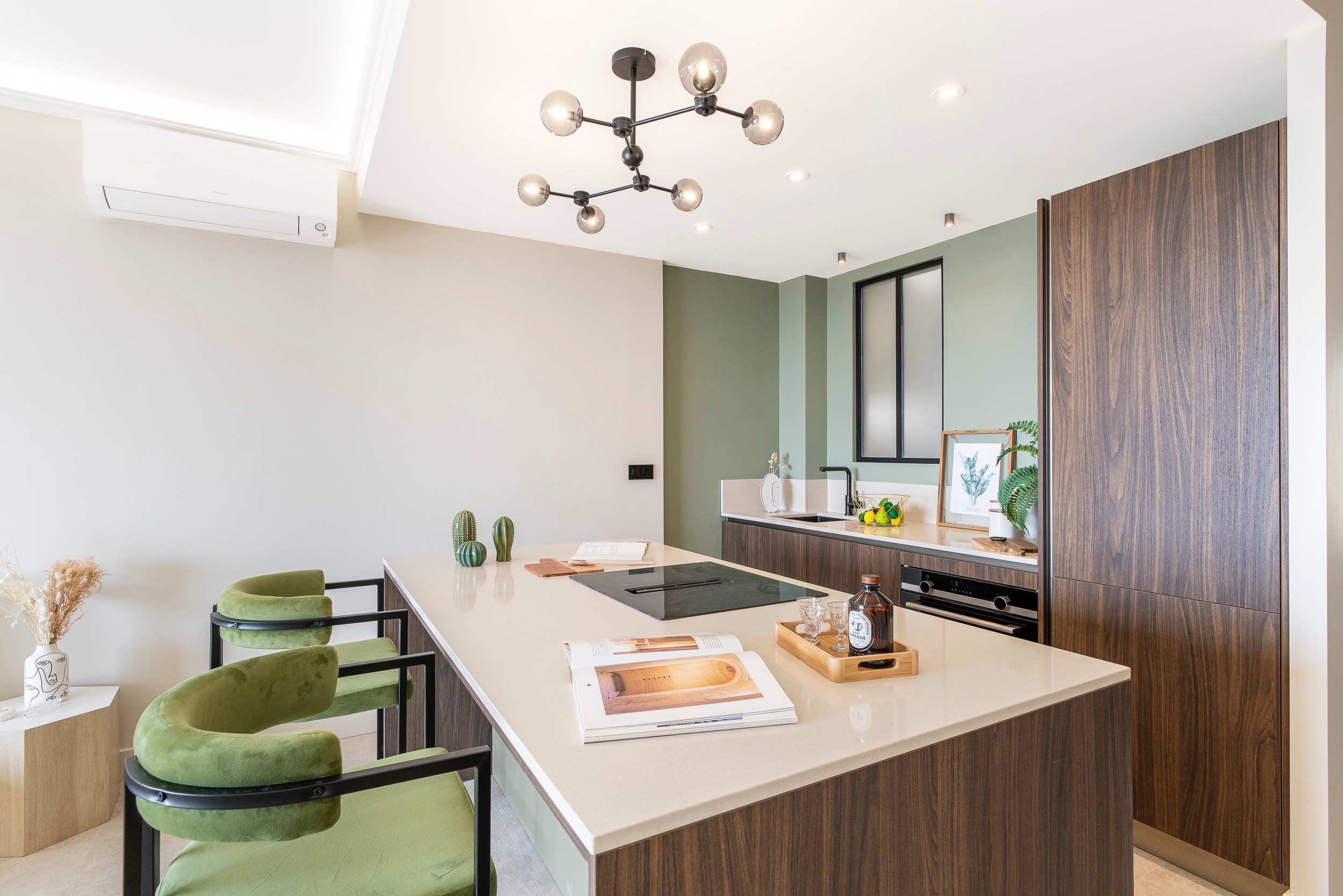 Exclusive Coastal Living 3-Bed Penthouse Prime Location - 物件實景