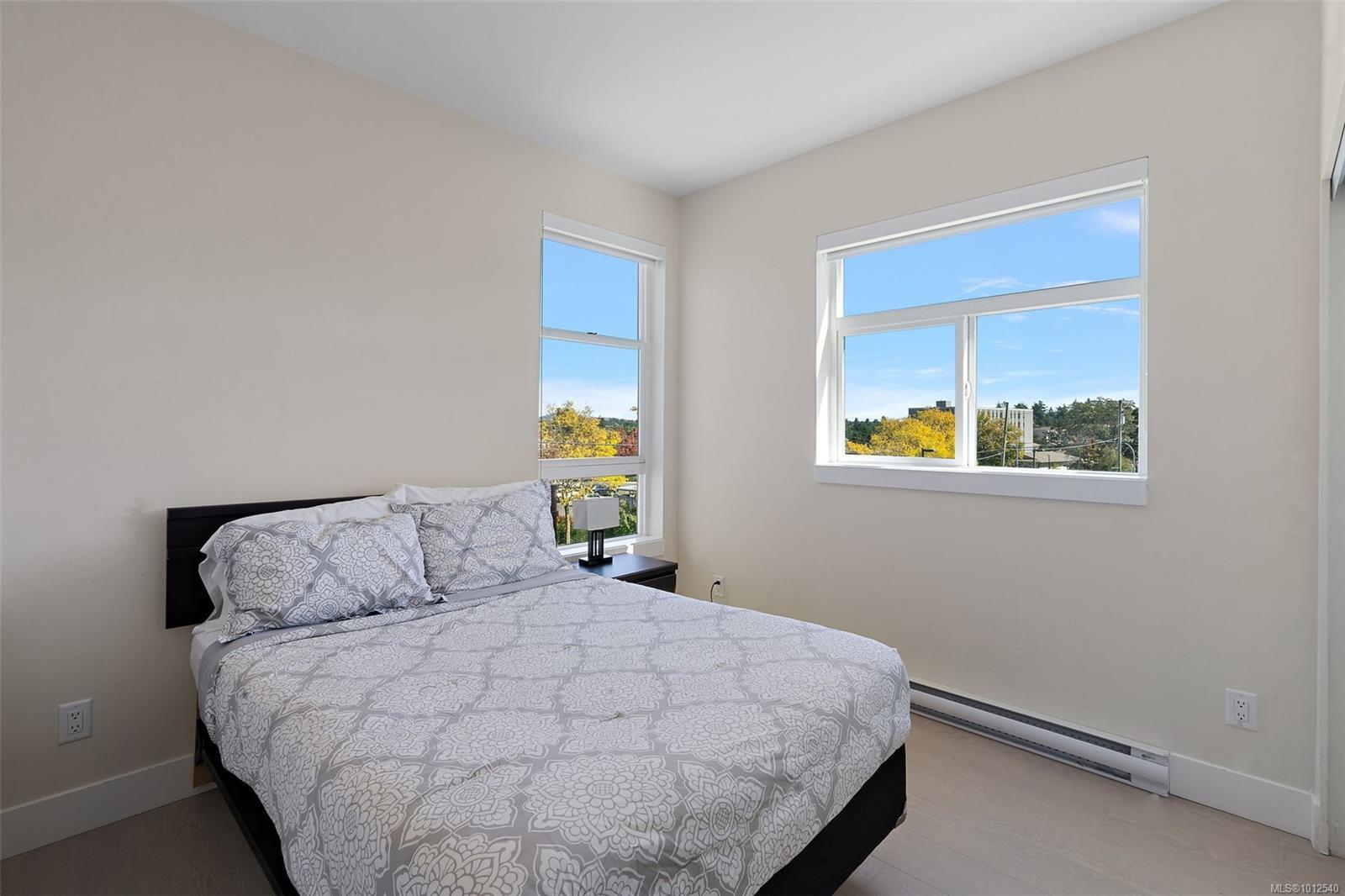VIEW ROYAL, British Columbia, V9A 2P8, CA, 2 Bedrooms Bedrooms, ,Residential,For Sale,1948032
