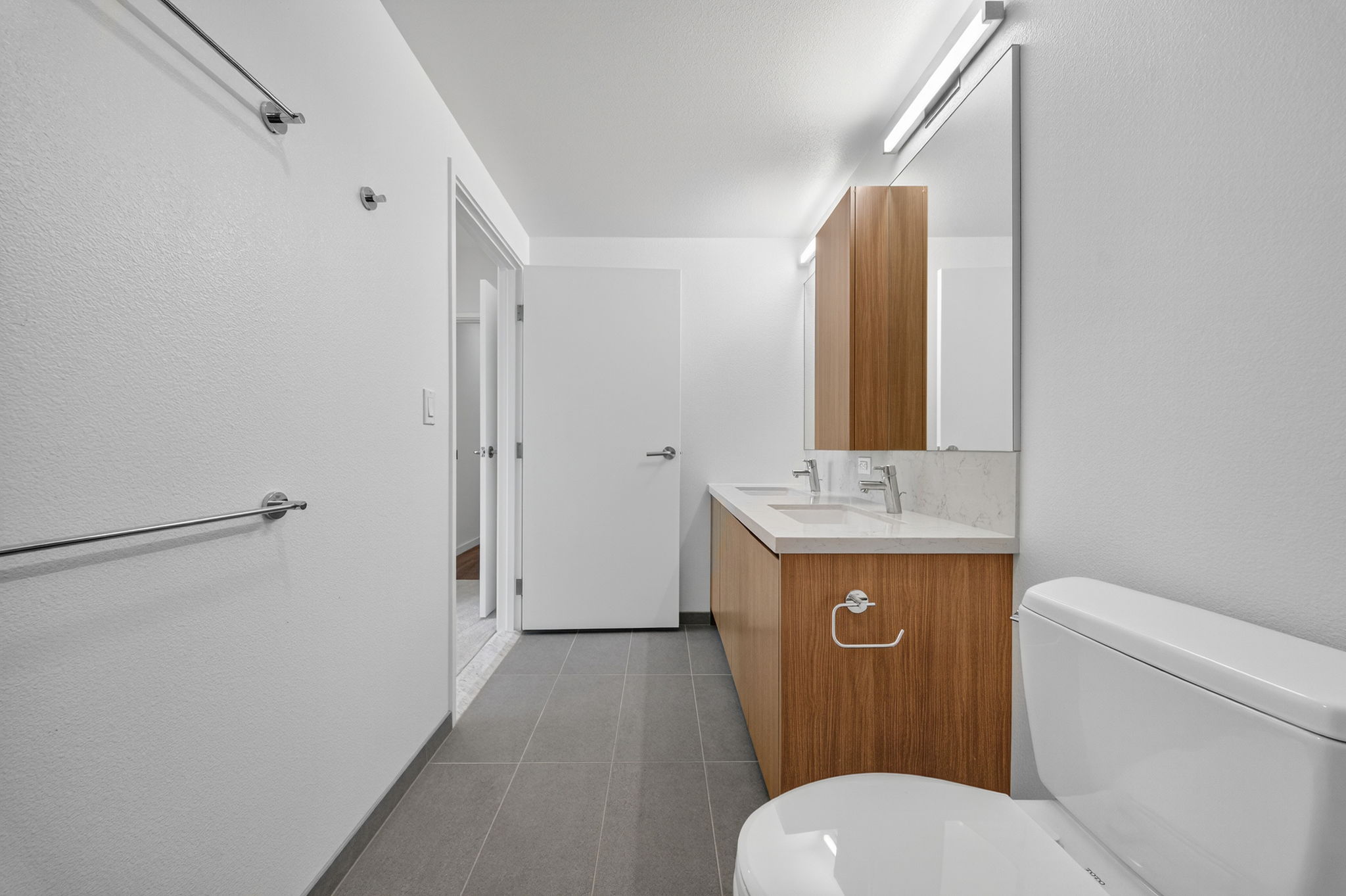 Honolulu, Hawaii, 96814, United States, 2 Bedrooms Bedrooms, ,2 BathroomsBathrooms,Residential,For Sale,1990475