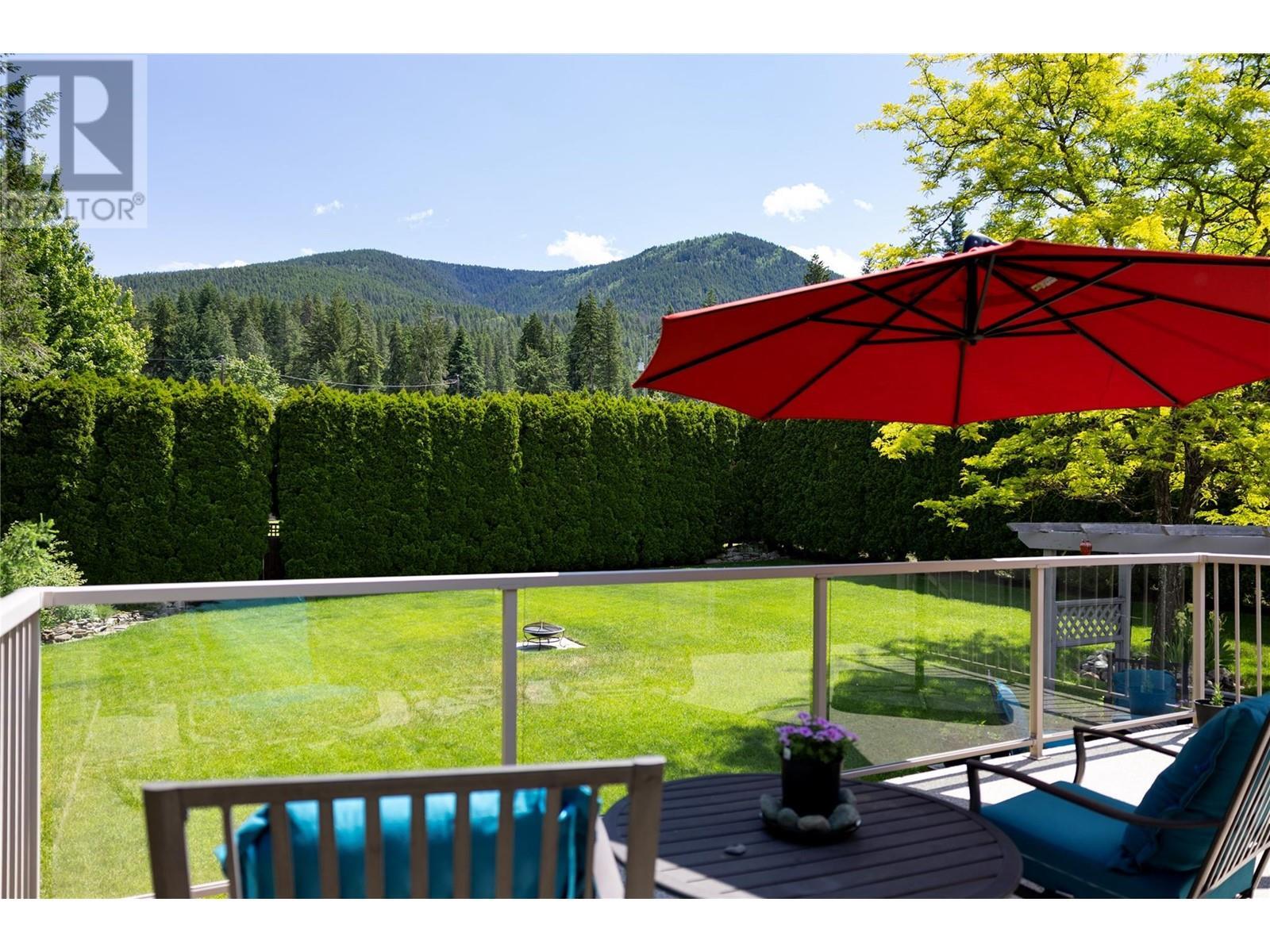 SPALLUMCHEEN, British Columbia, V4Y 0S8, CA, 5 Bedrooms Bedrooms, ,2 BathroomsBathrooms,Residential,For Sale,1950720