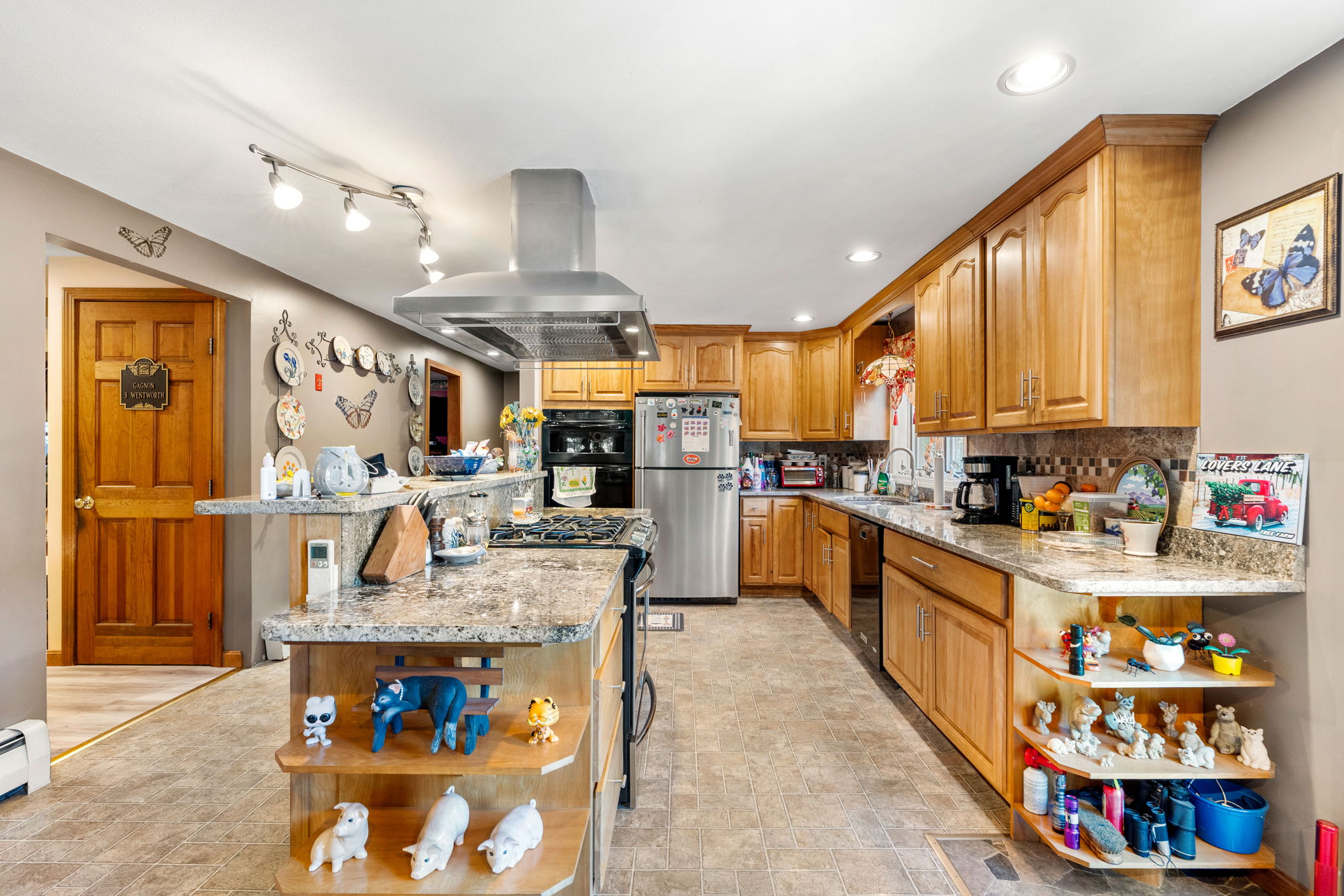  233 Lovers Ln, Haverhill, MA, 01830 - 物件實景