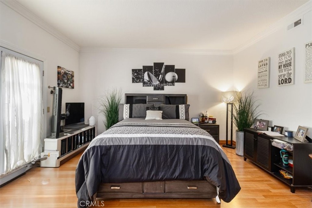 Huntington Beach, California, 92649, United States, 5 Bedrooms Bedrooms, ,5 BathroomsBathrooms,Residential,For Sale,1926565