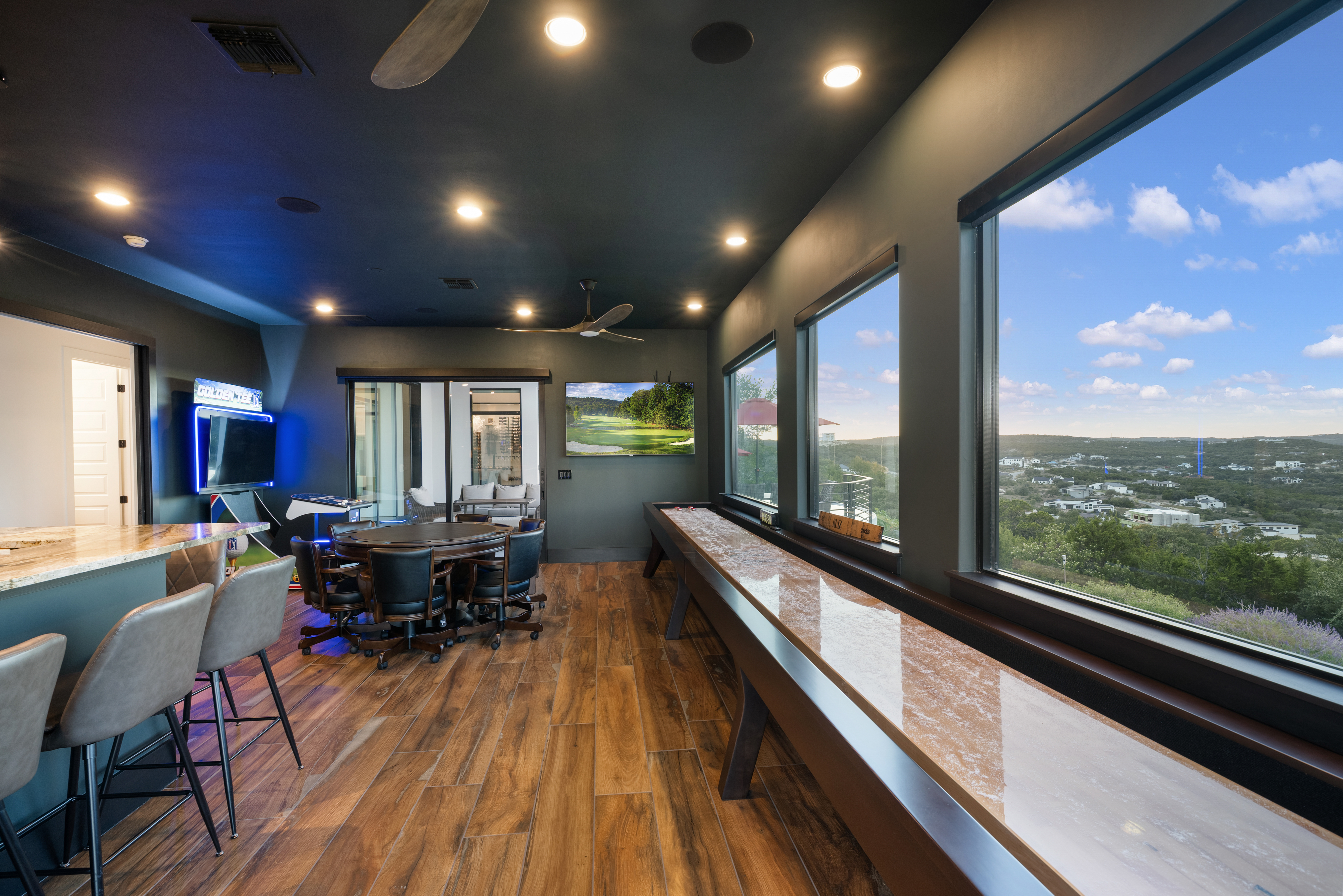 Panoramic Views and Luxury Living - 物件實景