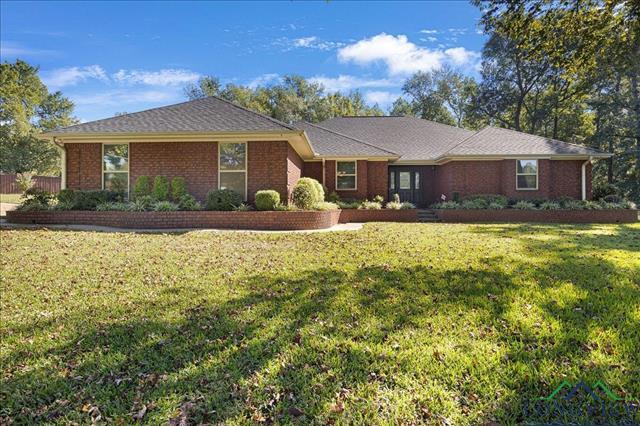 Henderson, Texas, 75654, United States, 4 Bedrooms Bedrooms, ,4 BathroomsBathrooms,Residential,For Sale,1957821