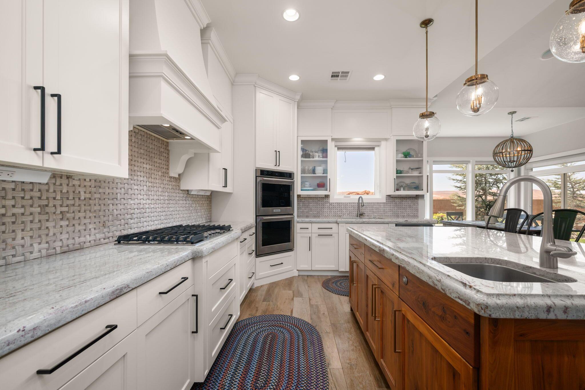 Hurricane, Utah, 84737, United States, 6 Bedrooms Bedrooms, ,6 BathroomsBathrooms,Residential,For Sale,1977381