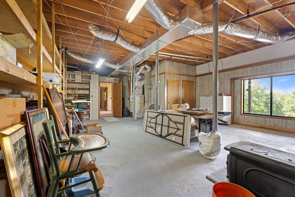 Hiawassee, Georgia, 30546, United States, 3 Bedrooms Bedrooms, ,3 BathroomsBathrooms,Residential,For Sale,1880461