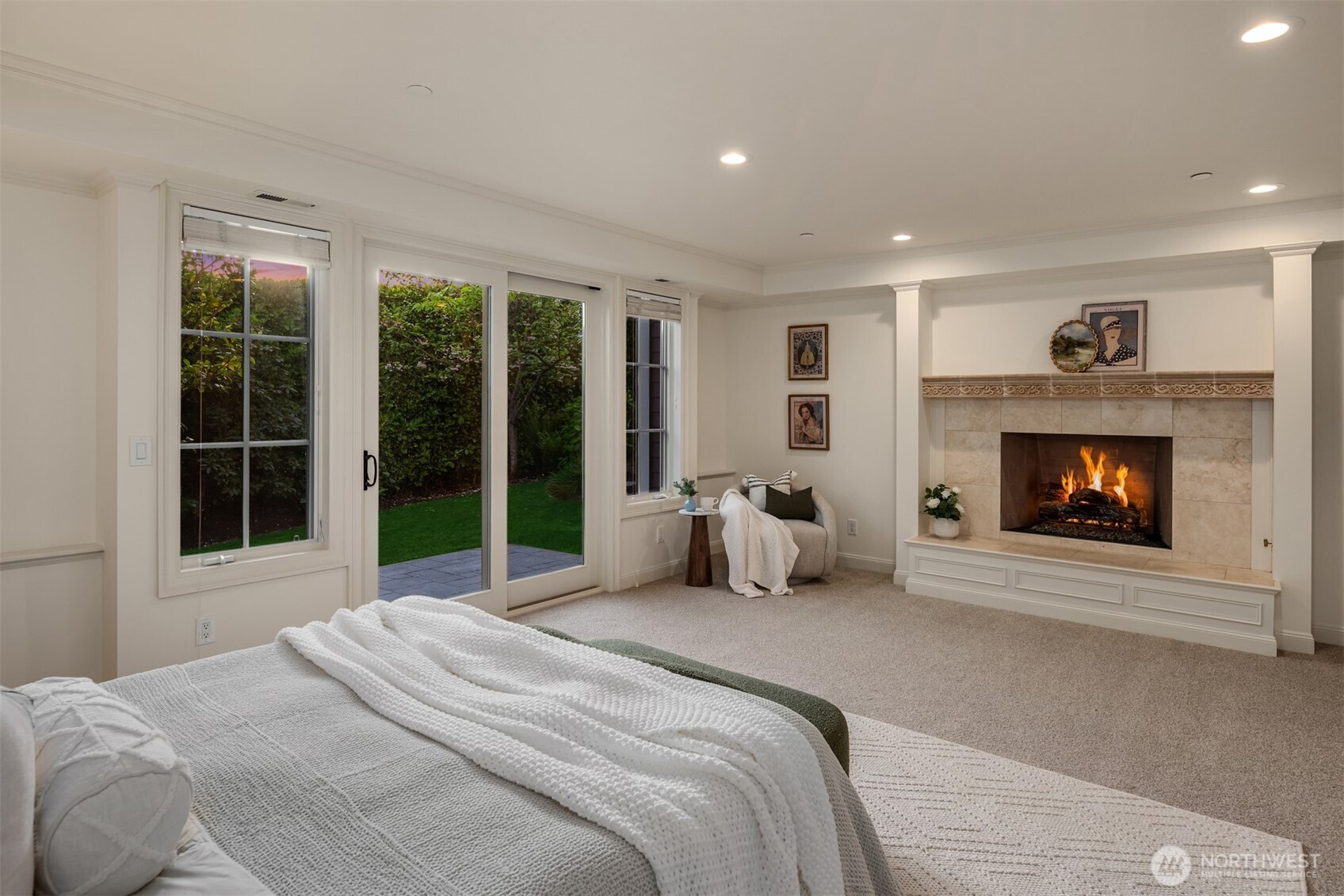Clyde Hill, Washington, 98004, United States, 4 Bedrooms Bedrooms, ,4 BathroomsBathrooms,Residential,For Sale,1805060