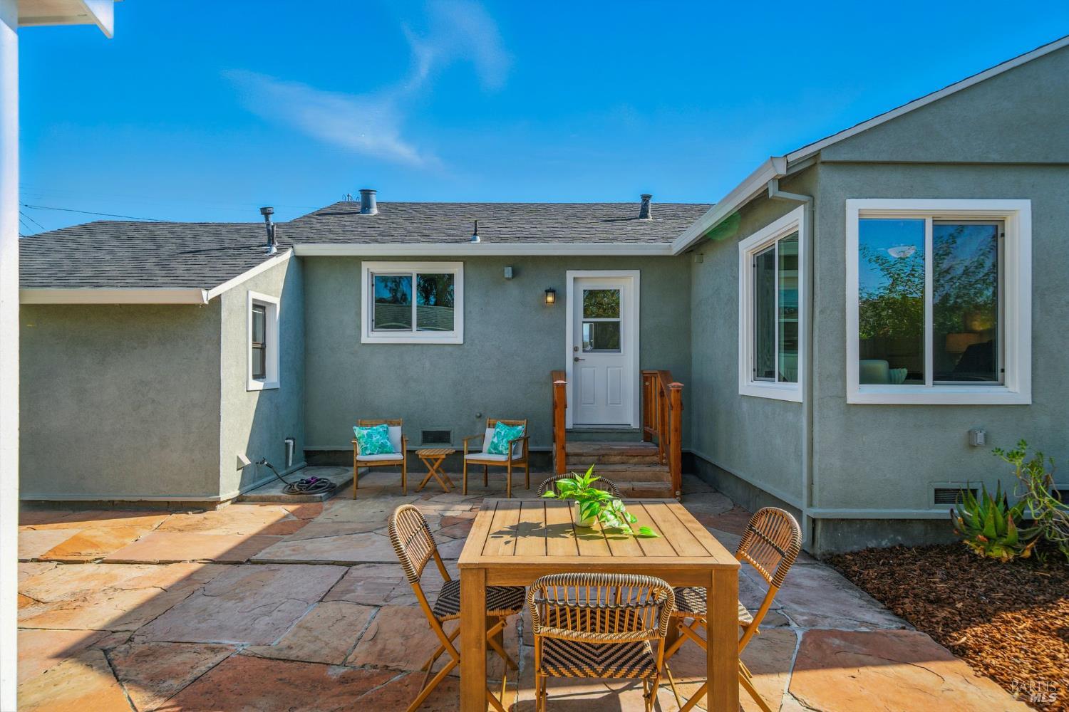 Petaluma, California, 94952, United States, 2 Bedrooms Bedrooms, ,1 BathroomBathrooms,Residential,For Sale,1934208