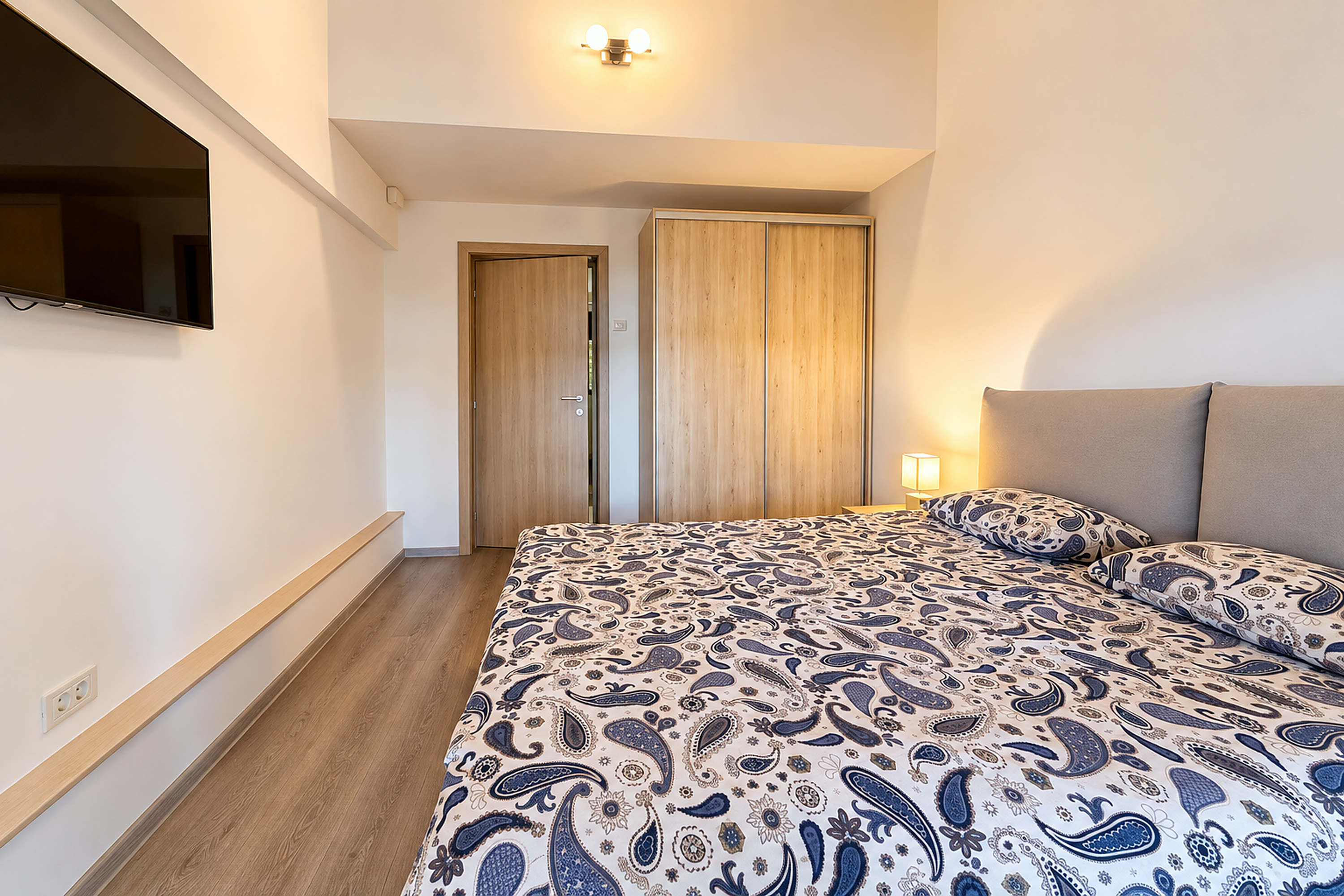  Residence with Swimming Pool in Snagov Most