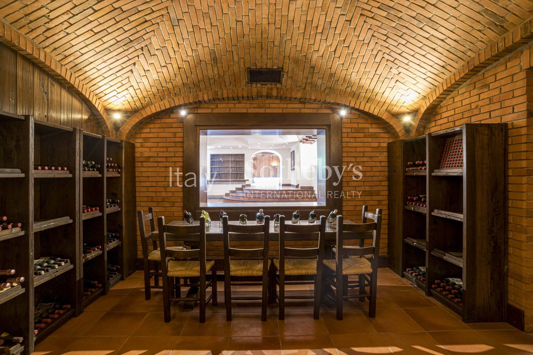  Distinguished villa with private art park and olive grove - 物件實景