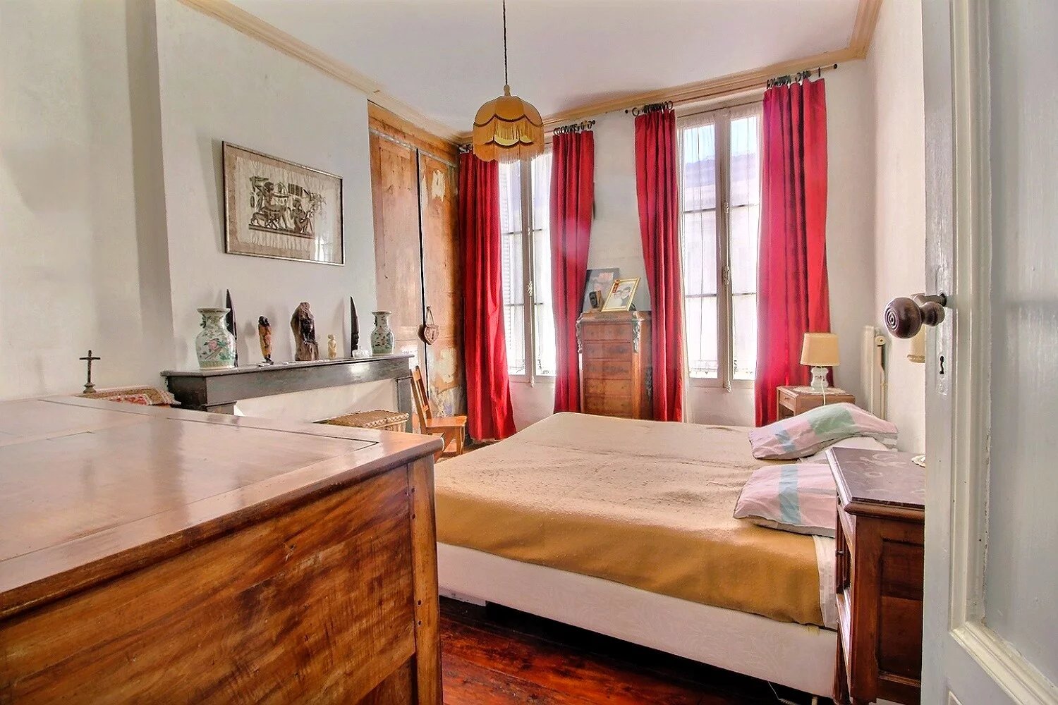 Bordeaux, New Aquitaine, 33000, FR, 4 Bedrooms Bedrooms, ,1 BathroomBathrooms,Residential,For Sale,1947074