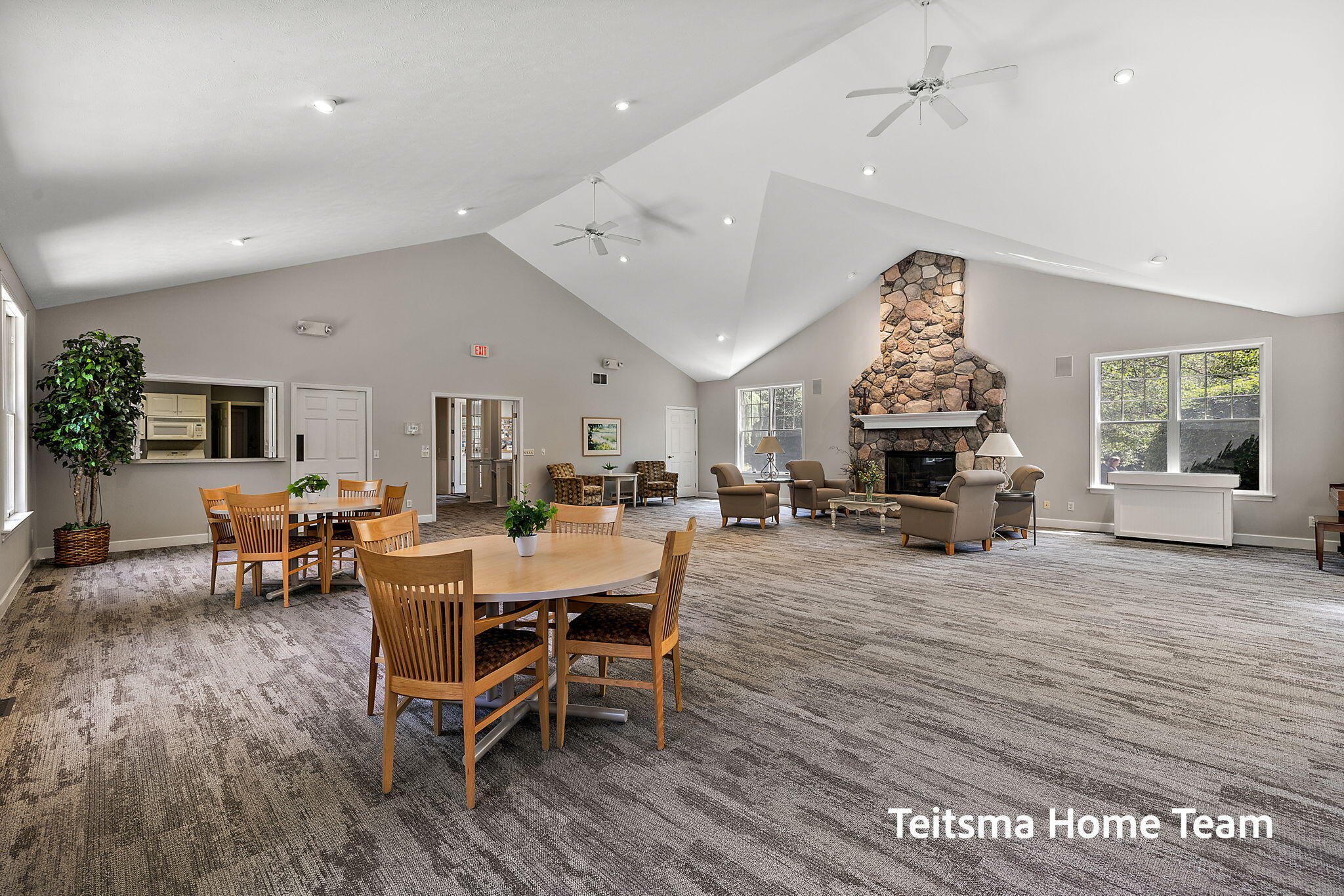 Spring Lake, Michigan, 49456, United States, 2 Bedrooms Bedrooms, ,3 BathroomsBathrooms,Residential,For Sale,1901119
