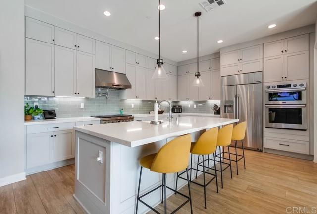 San Marcos, California, 92069, United States, 4 Bedrooms Bedrooms, ,5 BathroomsBathrooms,Residential,For Sale,1987036