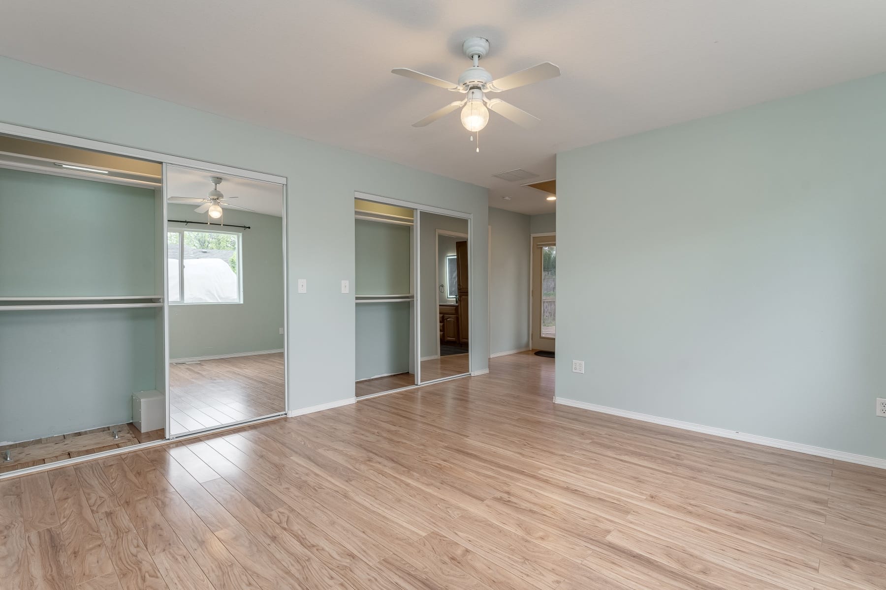  2024 NE POYNTER ST Hillsboro, OR 97124 - 物件實景