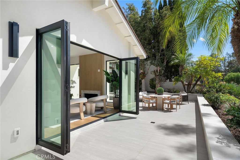 Newport Beach, California, 92660, United States, 4 Bedrooms Bedrooms, ,5 BathroomsBathrooms,Residential,For Sale,1942289