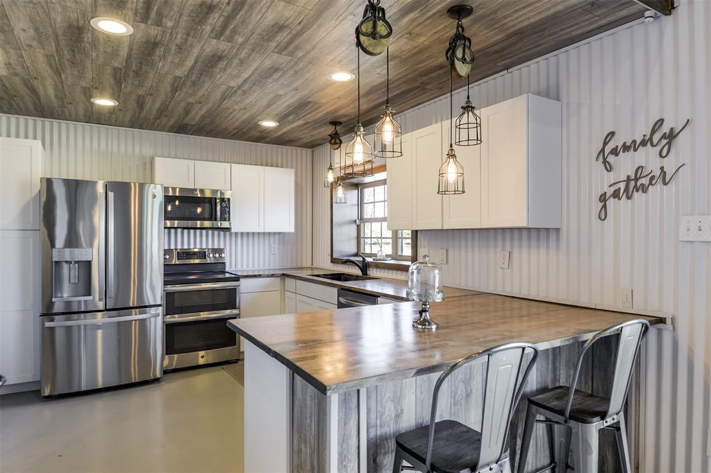 Burleson, Texas, 76028, United States, 1 Bedroom Bedrooms, ,1 BathroomBathrooms,Residential,For Sale,2010008