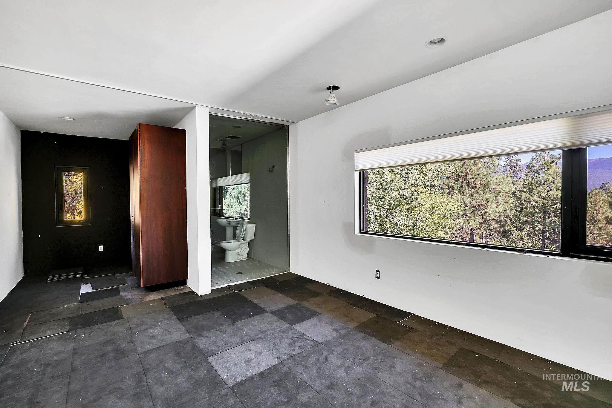 New Meadows, Idaho, 83654, United States, 4 Bedrooms Bedrooms, ,4 BathroomsBathrooms,Residential,For Sale,1980814