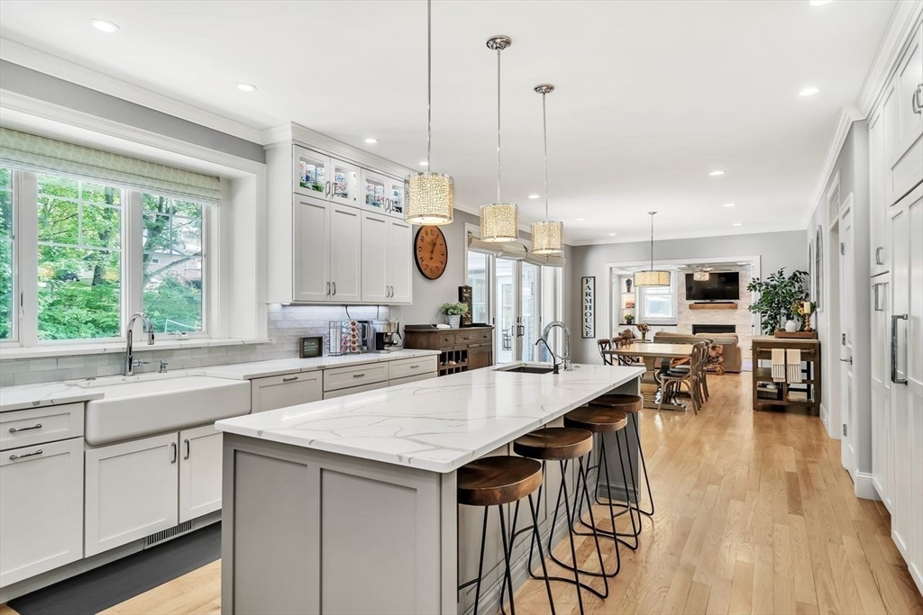 Bedford, Massachusetts, 01730, United States, 5 Bedrooms Bedrooms, ,5 BathroomsBathrooms,Residential,For Sale,1940656