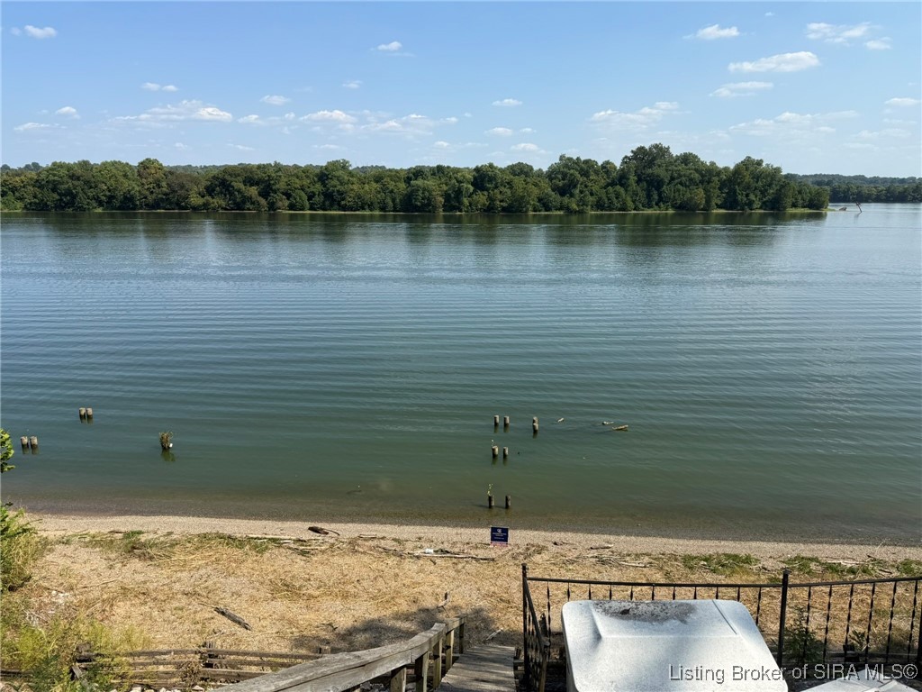 Jeffersonville, Indiana, 47130, United States, 3 Bedrooms Bedrooms, ,3 BathroomsBathrooms,Residential,For Sale,1951015