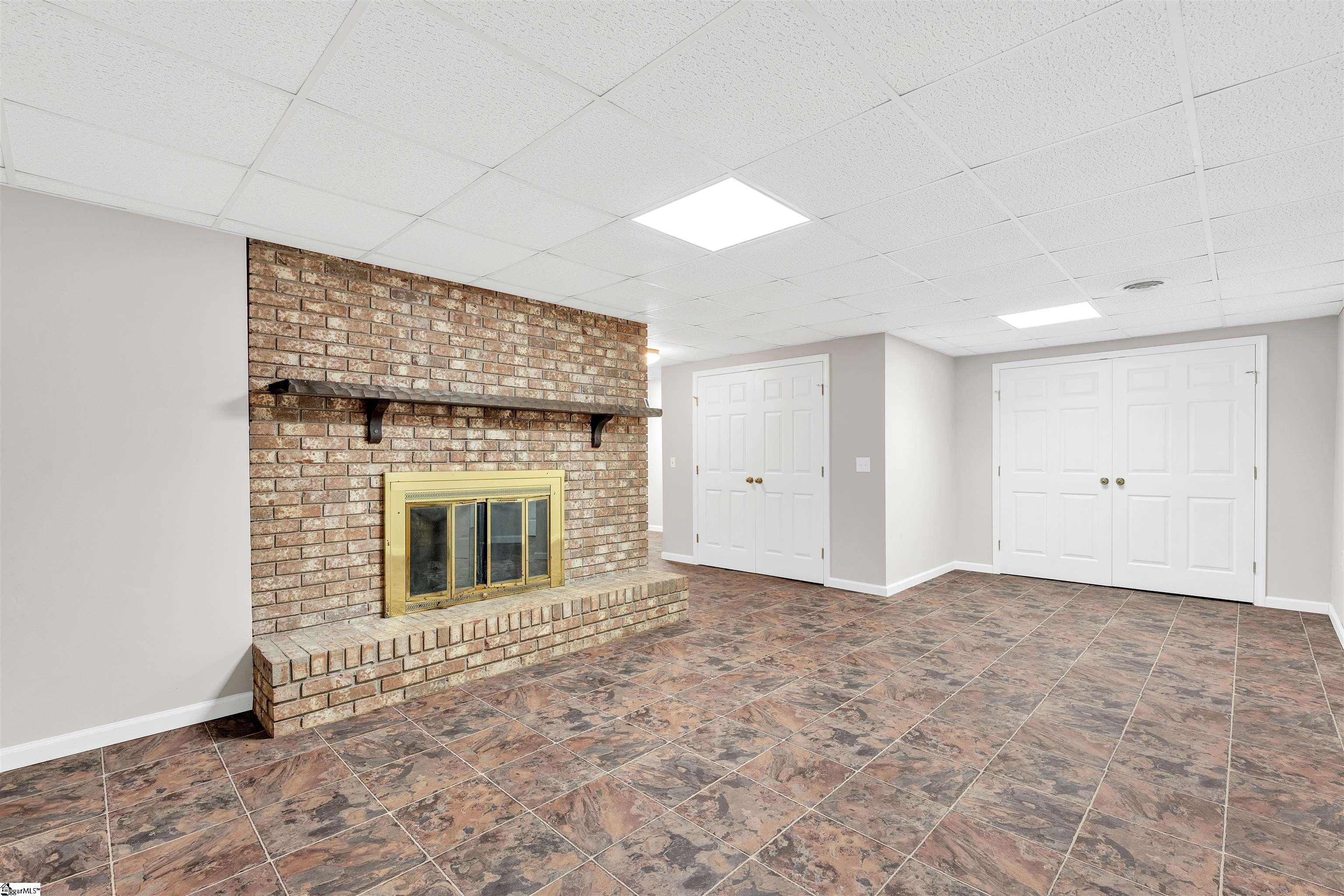 Fountain Inn, South Carolina, 29644, United States, 5 Bedrooms Bedrooms, ,4 BathroomsBathrooms,Residential,For Sale,1938942