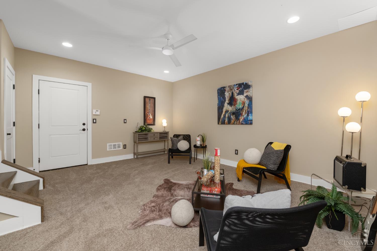 Cincinnati, Ohio, 45206, United States, 2 Bedrooms Bedrooms, ,3 BathroomsBathrooms,Residential,For Sale,1940319