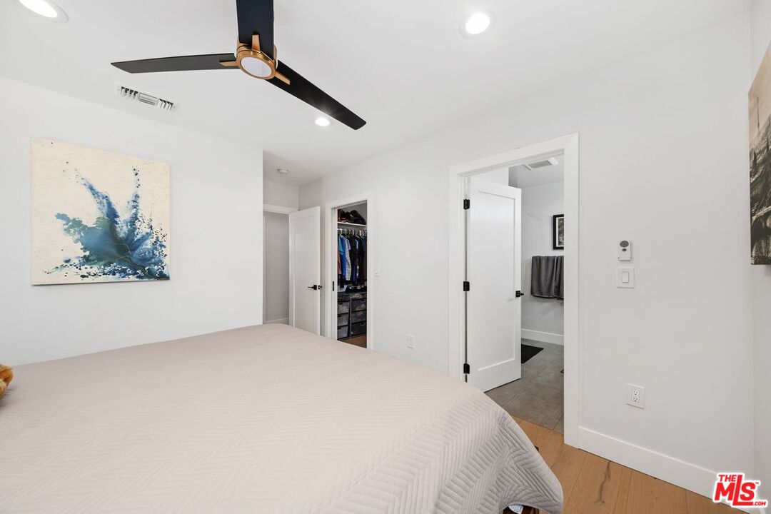 Culver City, California, 90232, United States, 3 Bedrooms Bedrooms, ,2 BathroomsBathrooms,Residential,For Sale,1911213