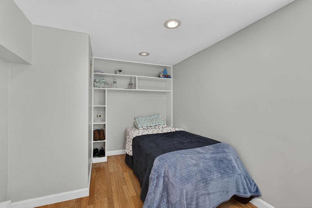 Everett, Massachusetts, 02149, United States, 3 Bedrooms Bedrooms, ,3 BathroomsBathrooms,Residential,For Sale,2048358