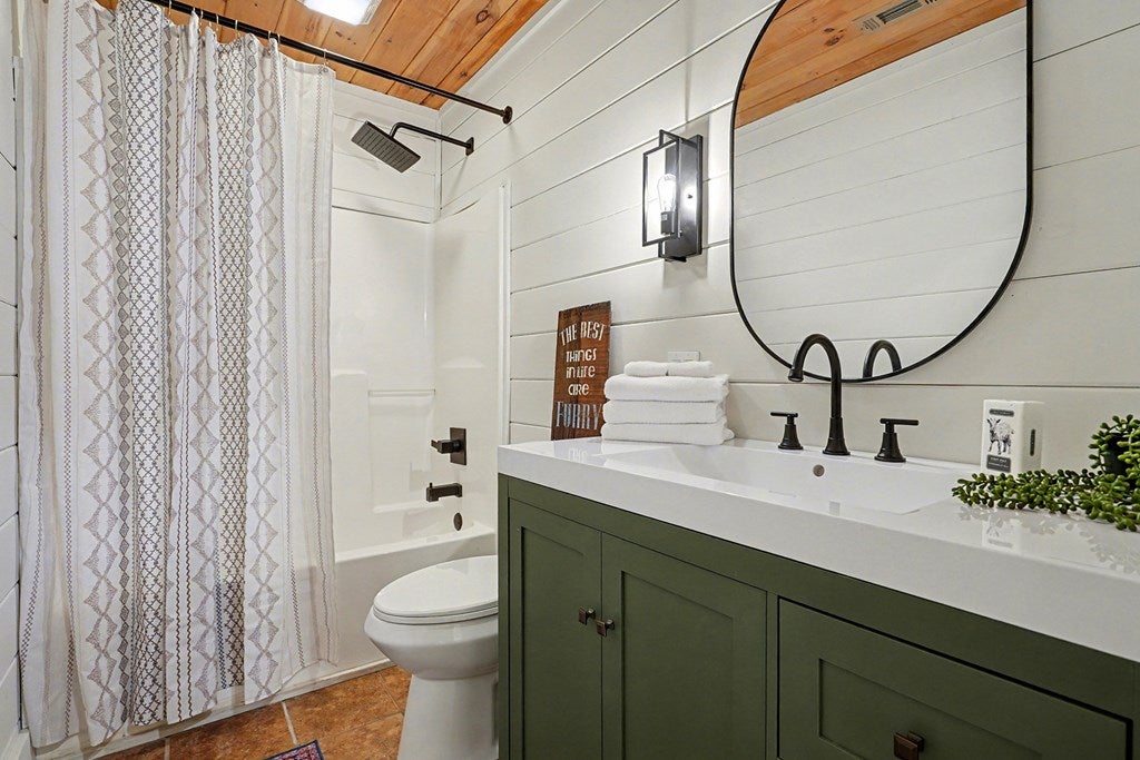 Mineral Bluff, Georgia, 30559, United States, 3 Bedrooms Bedrooms, ,3 BathroomsBathrooms,Residential,For Sale,2006593