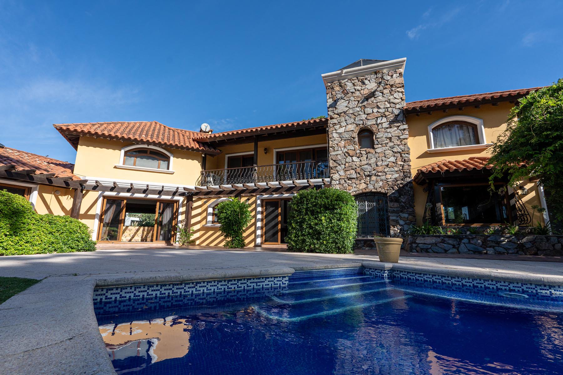 Block sale of 4 excellent properties 200 m from Montoya Beach. - 物件實景