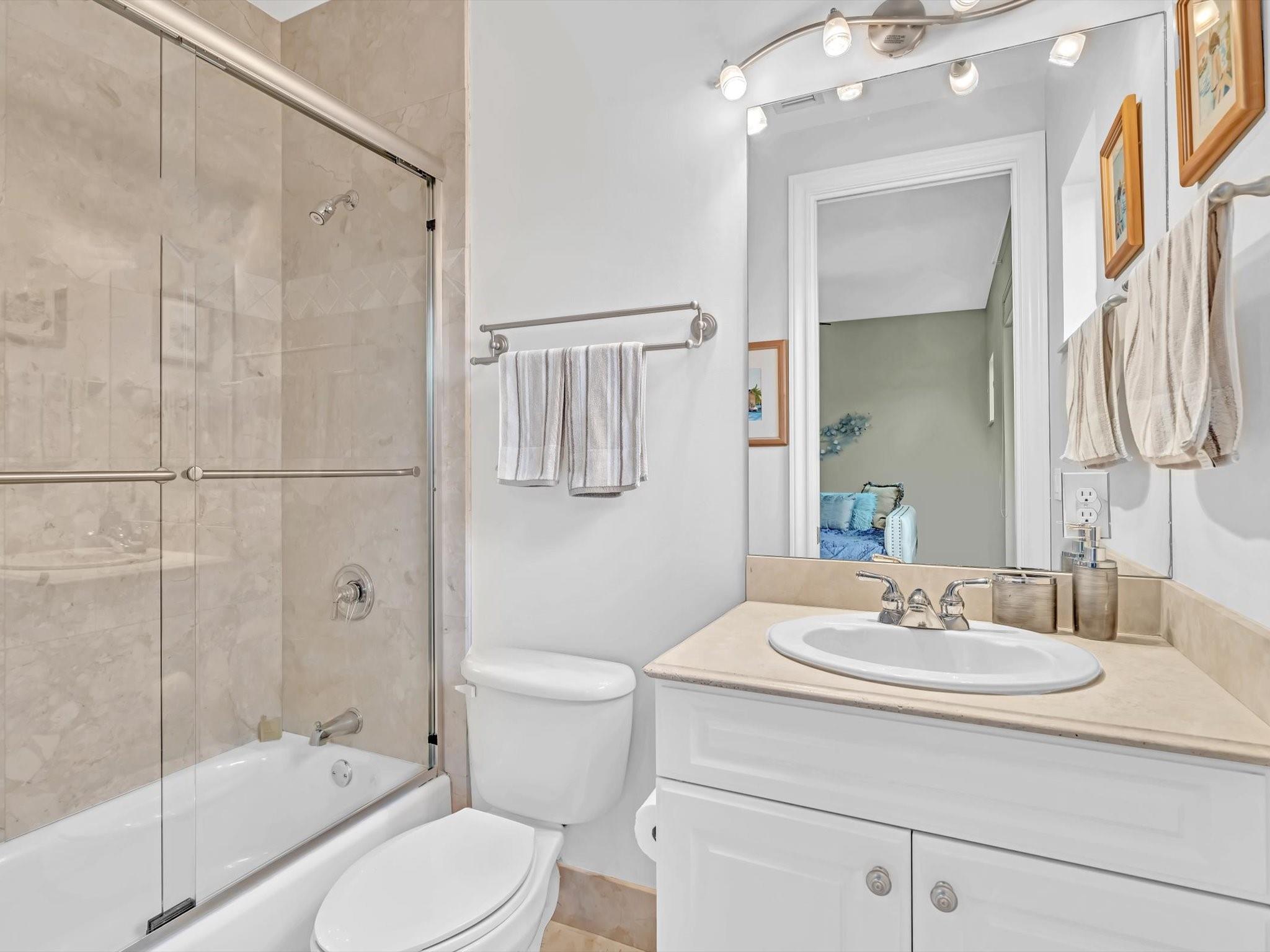 Fort Lauderdale, Florida, 33301, United States, 3 Bedrooms Bedrooms, ,5 BathroomsBathrooms,Residential,For Sale,1979910