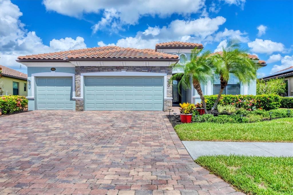 Venice, Florida, 34293, United States, 4 Bedrooms Bedrooms, ,2 BathroomsBathrooms,Residential,For Sale,1977981