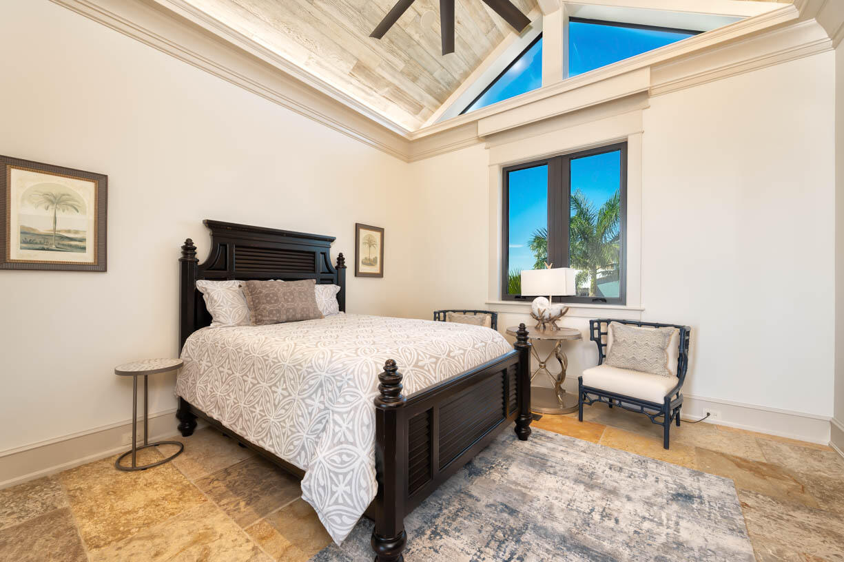 Duck, Florida, 33050, United States, 3 Bedrooms Bedrooms, ,4 BathroomsBathrooms,Residential,For Sale,1970637