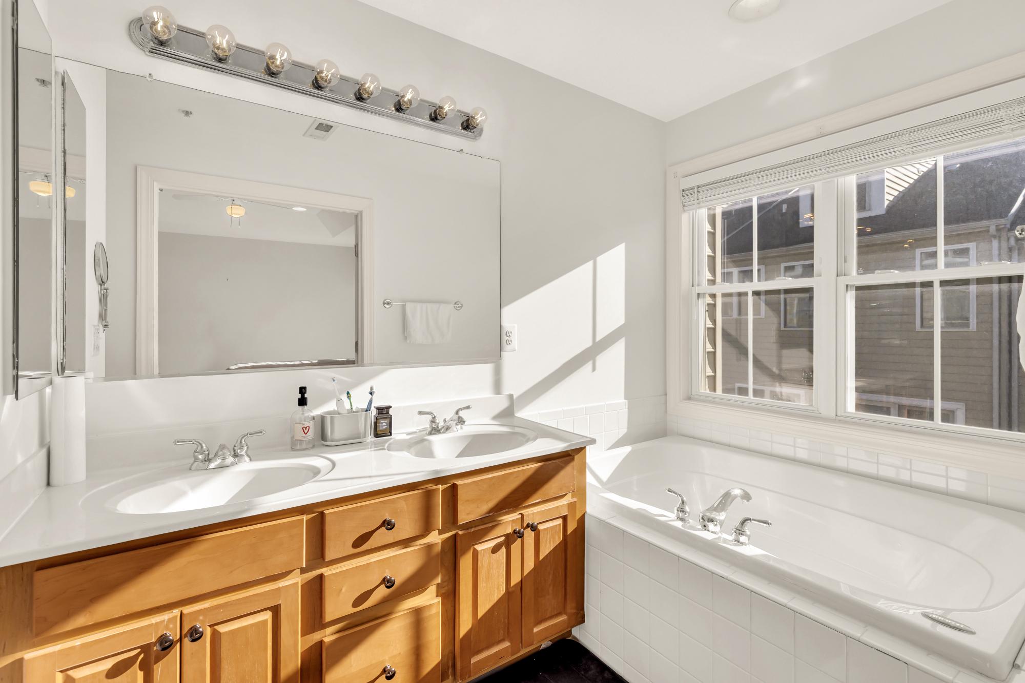  2309 Georgia Village Way, Silver Spring, MD, 20902 - 物件實景