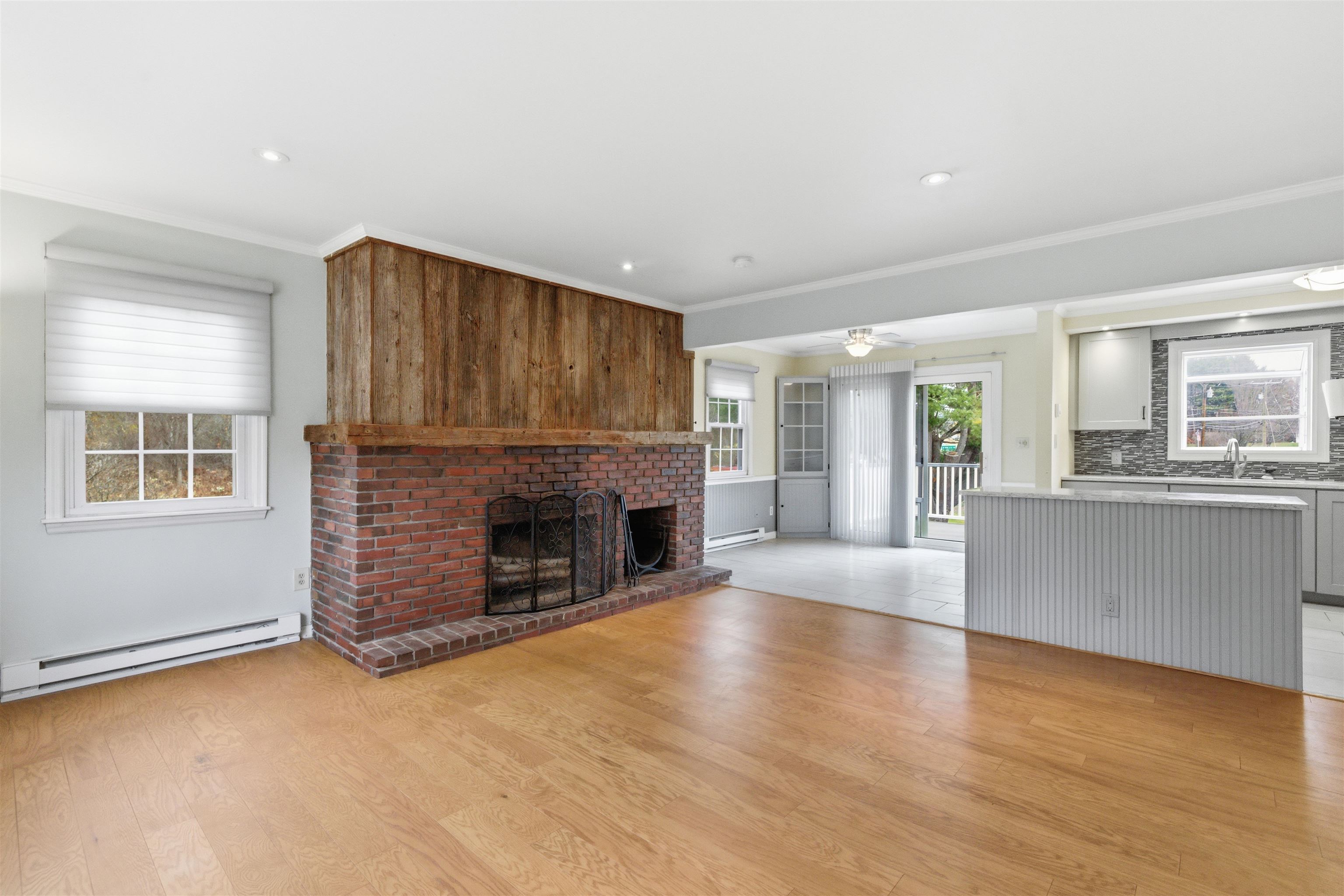 Laconia, New Hampshire, 03246, United States, 3 Bedrooms Bedrooms, ,Residential,For Sale,1991727