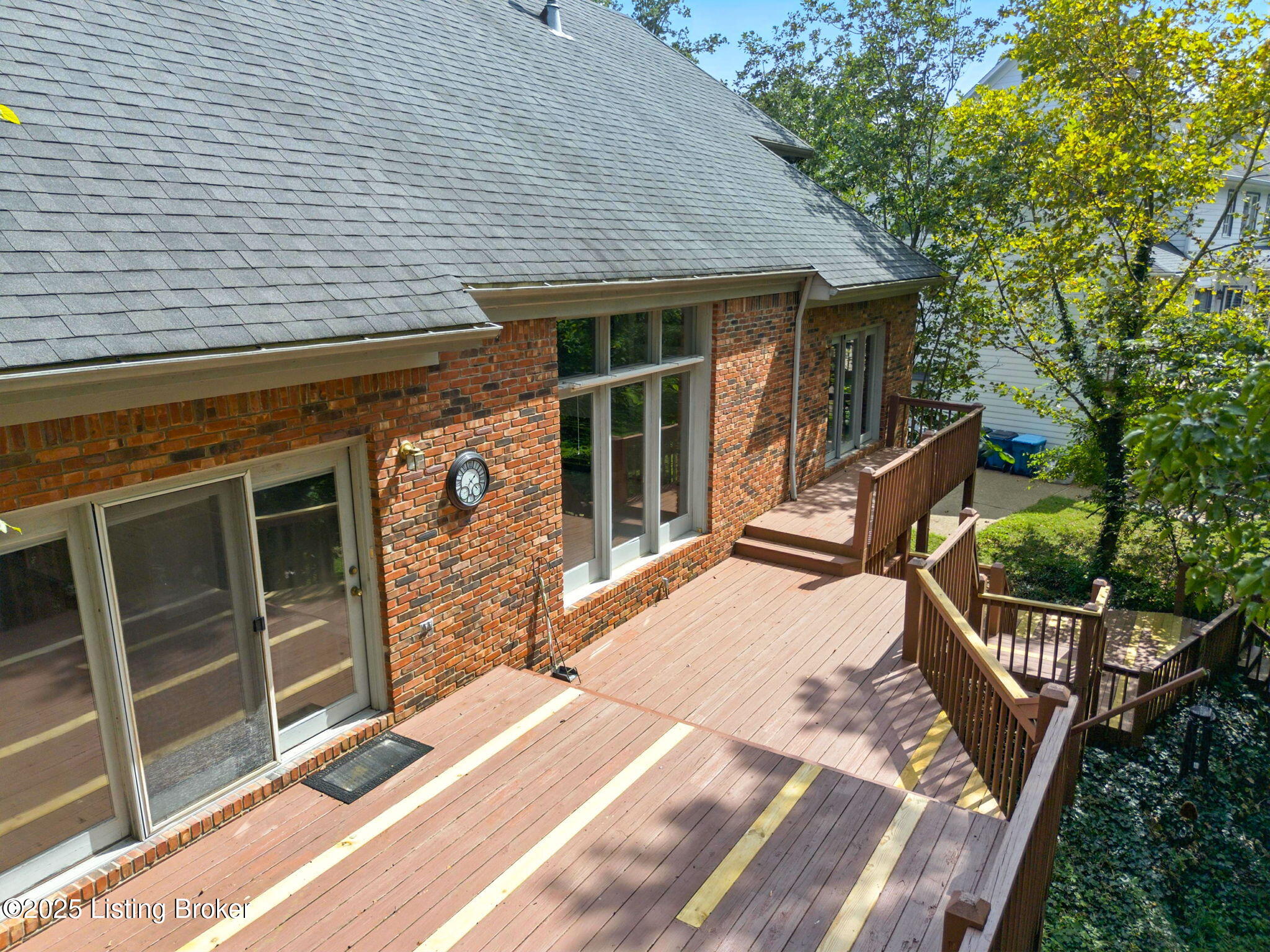 Prospect, Kentucky, 40059, United States, 4 Bedrooms Bedrooms, ,4 BathroomsBathrooms,Residential,For Sale,1941807