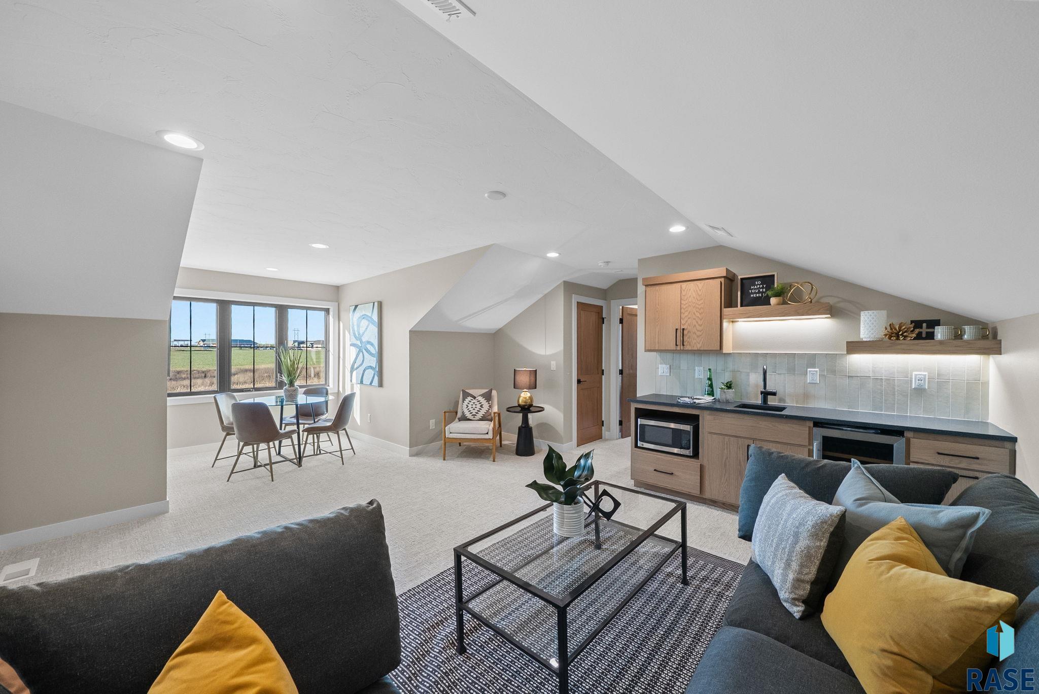 Sioux Falls, South Dakota, 57110, United States, 3 Bedrooms Bedrooms, ,3 BathroomsBathrooms,Residential,For Sale,2001465