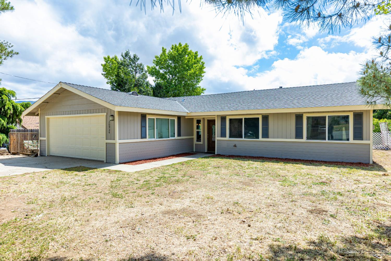 Brentwood Dr, Tehachapi, CA 93561 #1